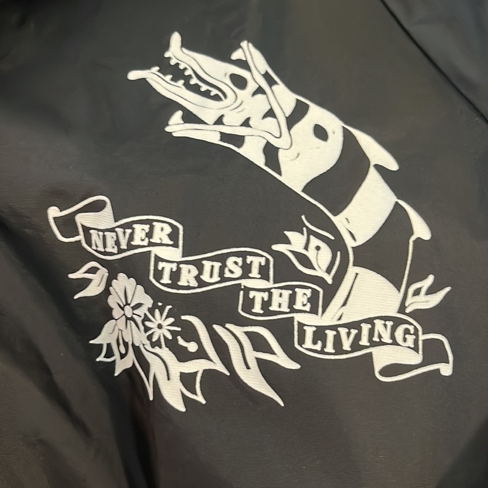 Beetlejuice wind breaker - Picture 5 of 5
